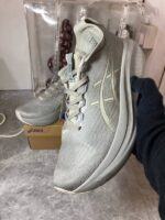 ⁦Asics Gel-Nimbus 27⁩ - الصورة ⁦3⁩