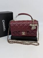 ⁦●حقيبة شانيل ميني Chanel Mini Flap Bag with Top Handle⁩ - الصورة ⁦4⁩