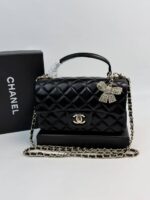 ⁦●حقيبة شانيل ميني Chanel Mini Flap Bag with Top Handle⁩ - الصورة ⁦5⁩